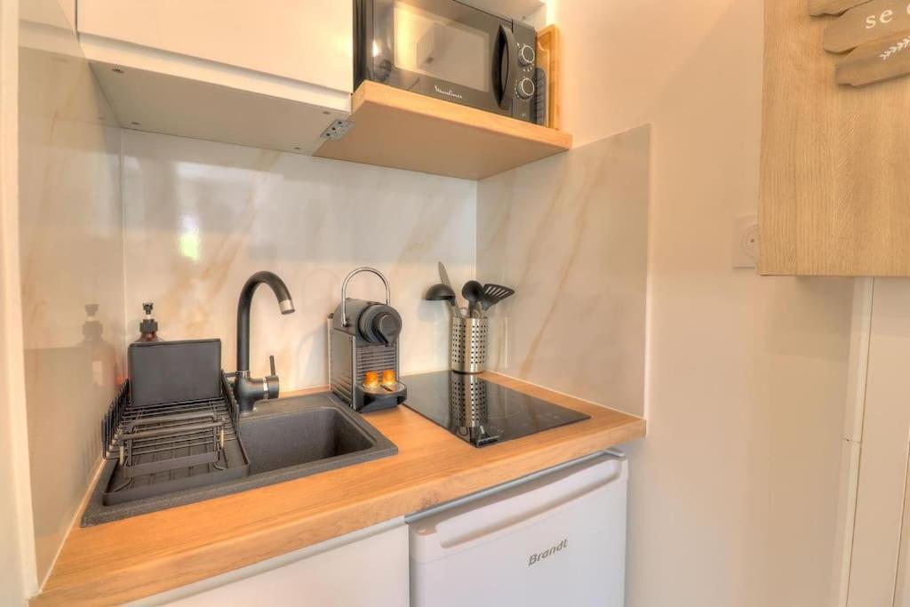 Charmant Studio Renove A Antibes, Plage A 10 Min A Pied Extérieur photo